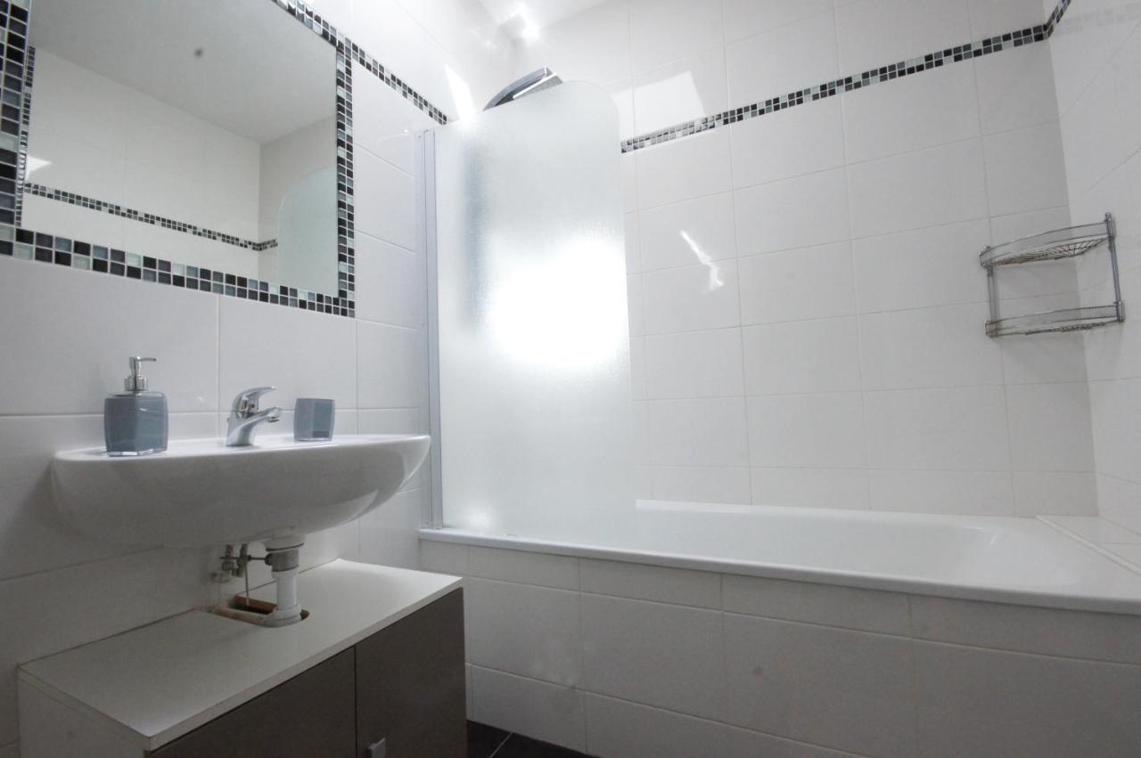 F2 Aux pieds des Thermes 3 étoiles Luxeuil-les-Bains Extérieur photo