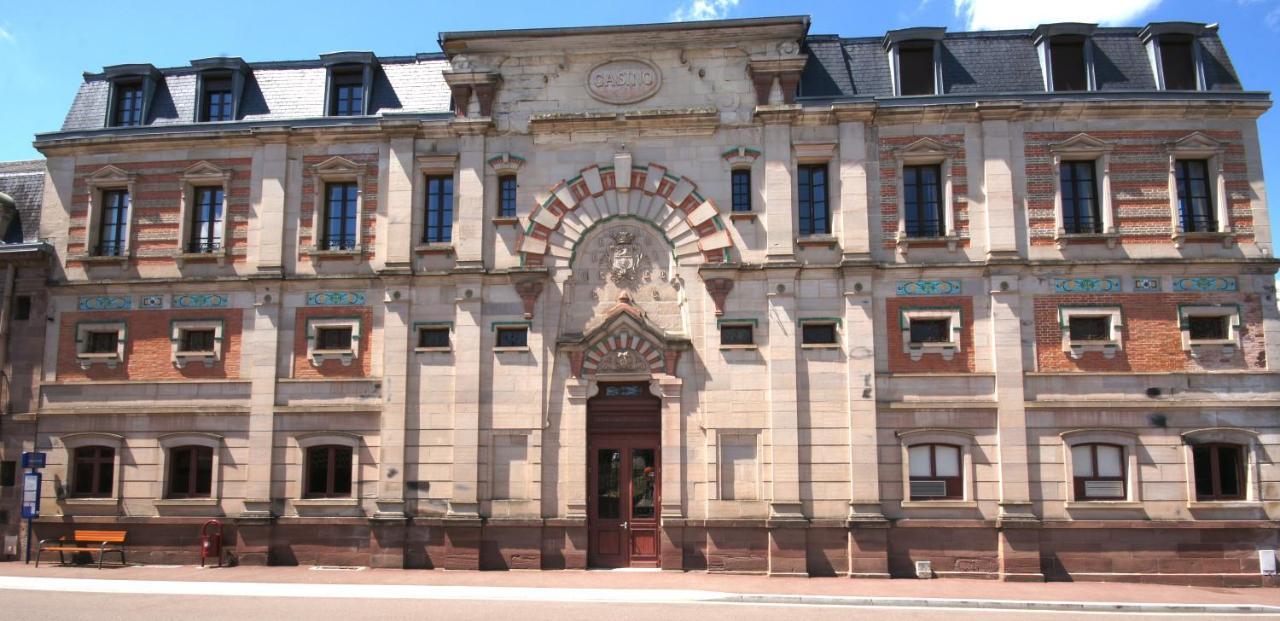 F2 Aux pieds des Thermes 3 étoiles Luxeuil-les-Bains Extérieur photo